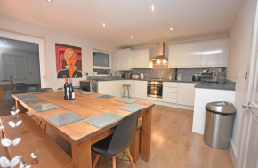 FREE Parking, Stylish and Spacious Bungalow